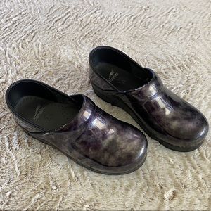 Dansko Professional Clog Graphite Patent Size 38